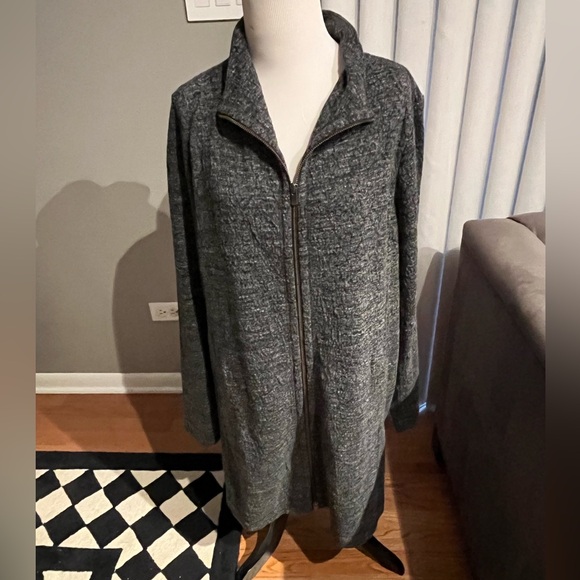 NWT women’s Eileen fisher charcoal colored funnel neck jacket. Size xl.